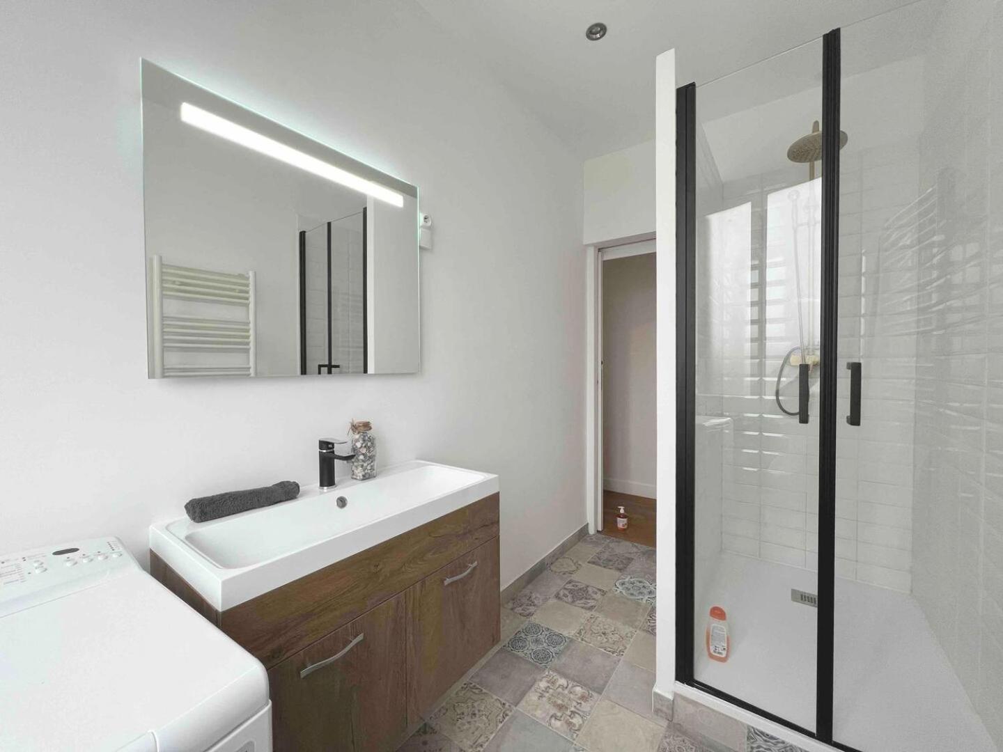 Grand T2 Renove - Bord Du Canal - Commerces A Pied *