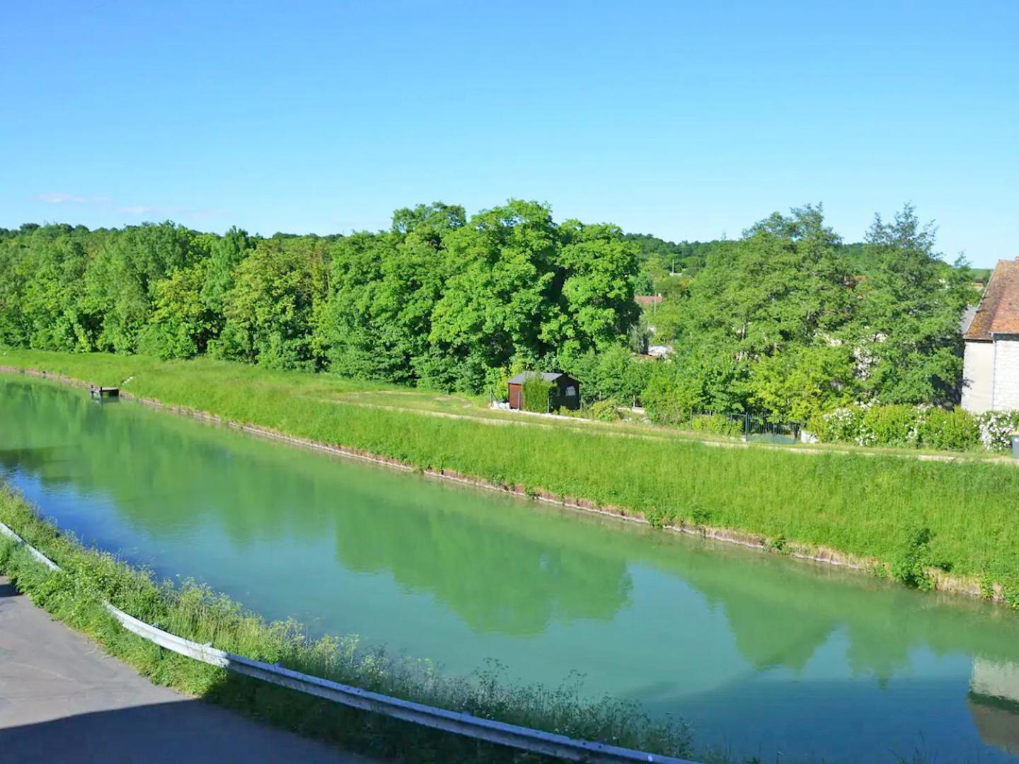 Grand T2 Renove - Bord Du Canal - Commerces A Pied * Moret-sur-Loing